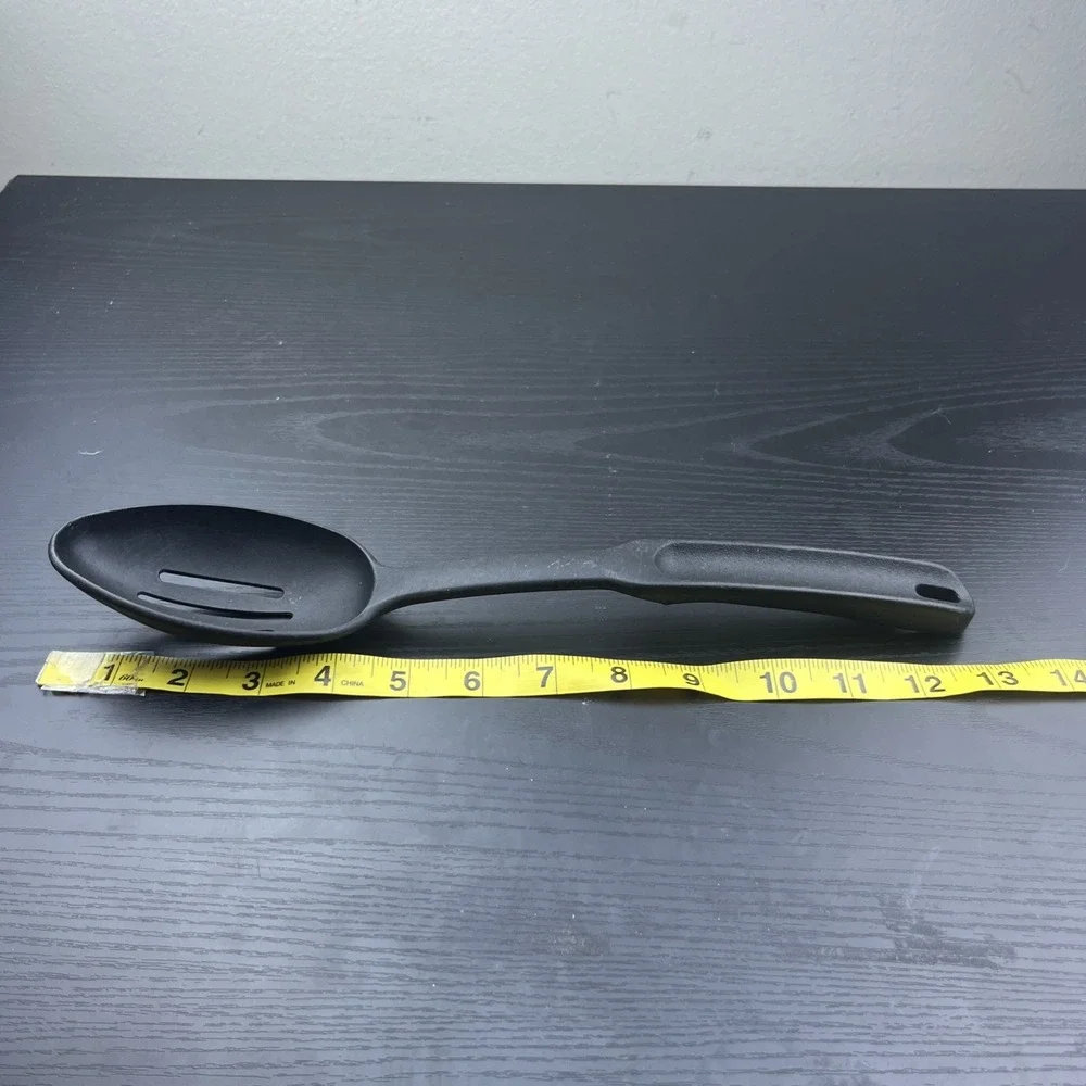 Pampered Chef #2336 Black Nylon Slotted Spoon – 13